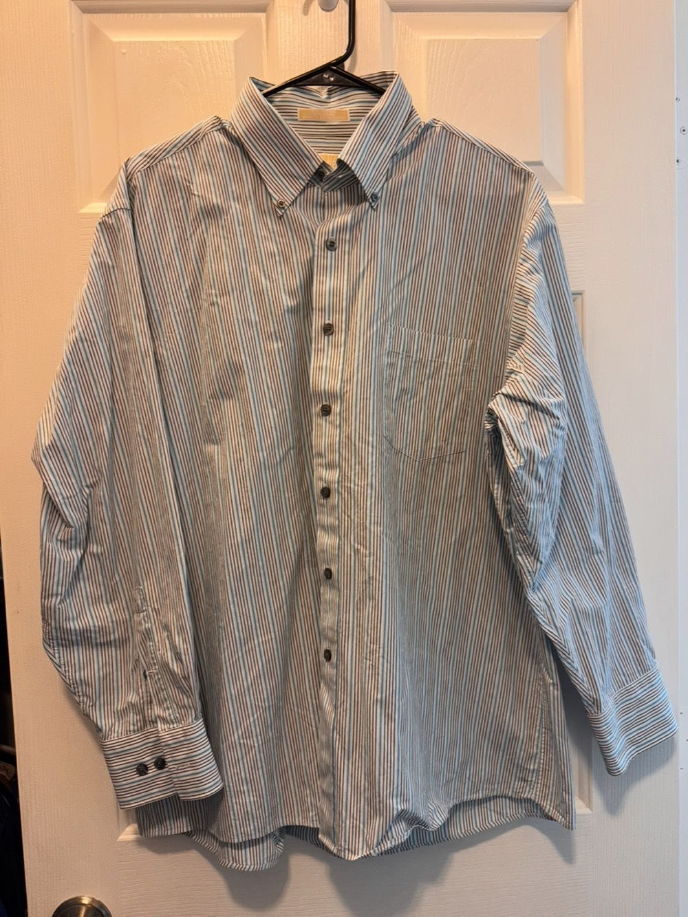 Michael Kors Men's White Dress Shirt with Blue & Red Stripes. Size:XL - Picture 2 of 4